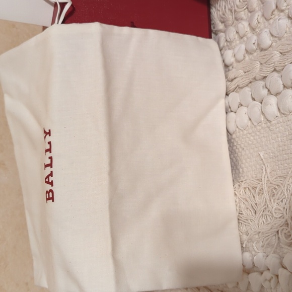 BALLY NIB Fuchsia Mirrored Heels 6/36.5 - Picture 11 of 12